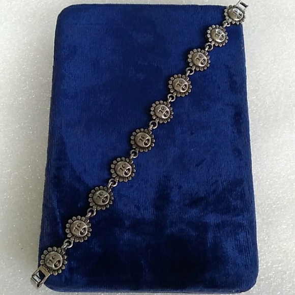 VINTAGE Happy Sun Face Silver Tone Bracelet - Picture 2 of 12